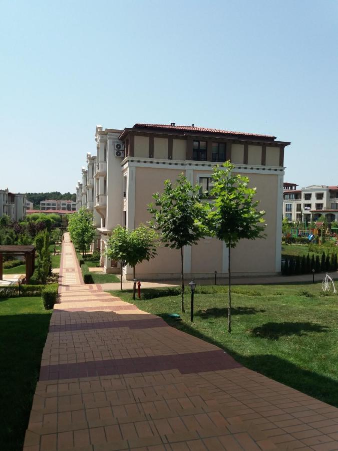 Апартамент Релакс В Грийн Лайф,Созопол Exterior photo